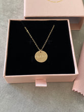 Large Disc Initial Gold