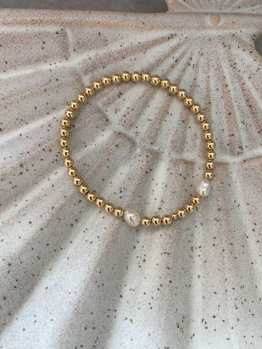 Gold Beaded Bracelet with Fresh Water Pearl
