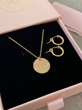 Large Disc Initial Gold